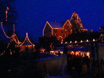 Weihnachtsmarkt Hexenagger bei Nacht