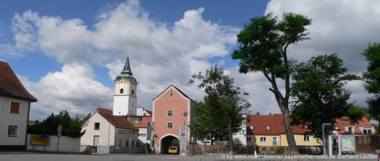 abensberg-ausflugsziele-sehenswürdigkeiten-kirche-ort-landkreis-kelheim