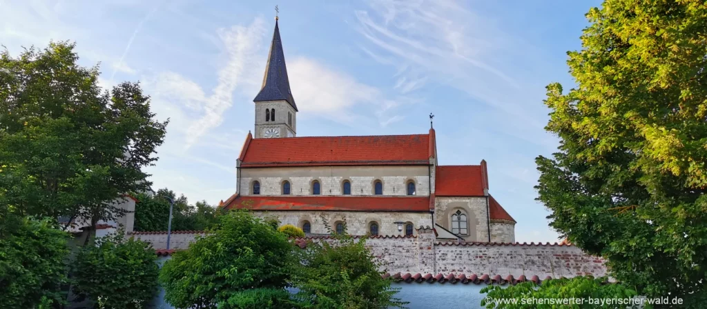 Sehenswürdigkeiten Aiterhofen die Pfarrkirche St. Margaretha