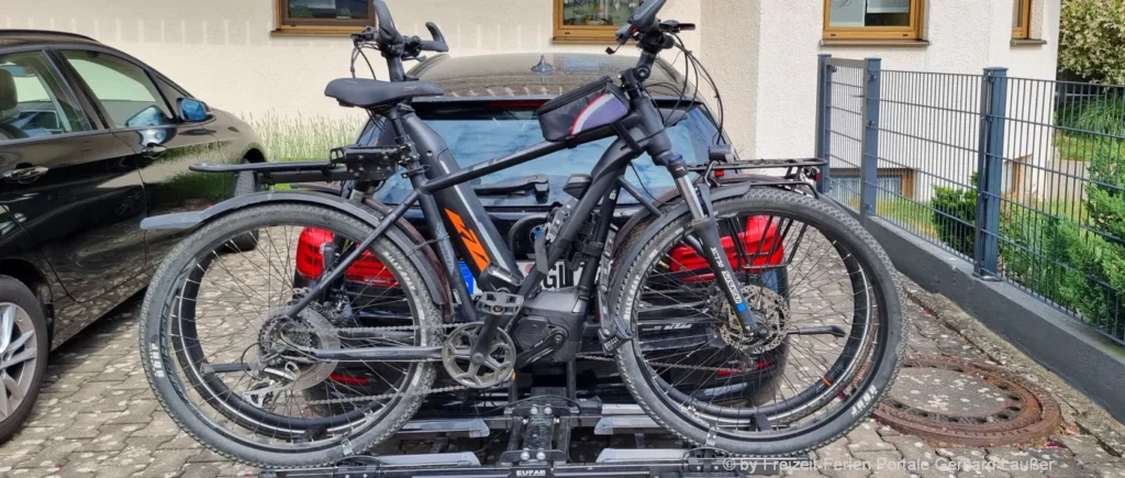 Autoreisen in Bayern Urlaub fahren mit KFZ Fahrradständer E-Bike Gepäckträger
