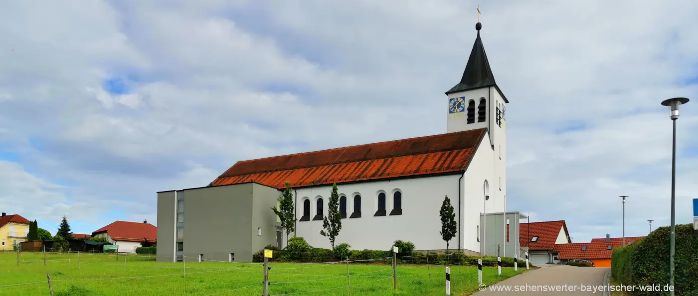 Ausflugsziele Bernhardswald Sehenswürdigkeiten Pfarrkirche