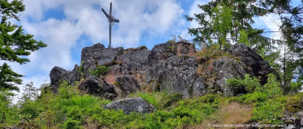 Ideen für Reiseziele Wandern in Deutschland Wanderreisen 2024 Bayerischer Wald