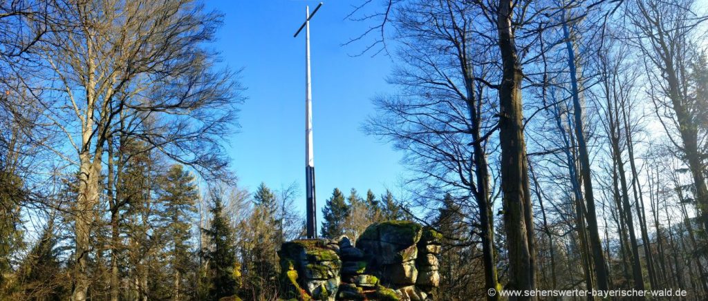 Predigtstuhl mit Gipfelkreuz und Jägerkreuz Interessanter Rundweg ab Blaibach Wanderung zum Predigtstuhl Rundweg ab Blaibach Ausflugsziele