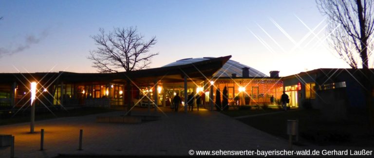 deggendorf-freizeitbad-elypso-erlebnisbad-niederbayern-therme-panorama-1200