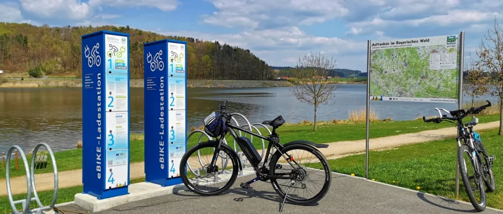 E-Bike Ladestation am Zwischenziel Drachensee bei Furth im Wald