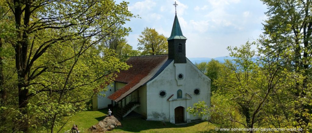 Wandern zur Wallfahrtskirche am Haidstein Gipfel bei Runding & Ried am Pfahl