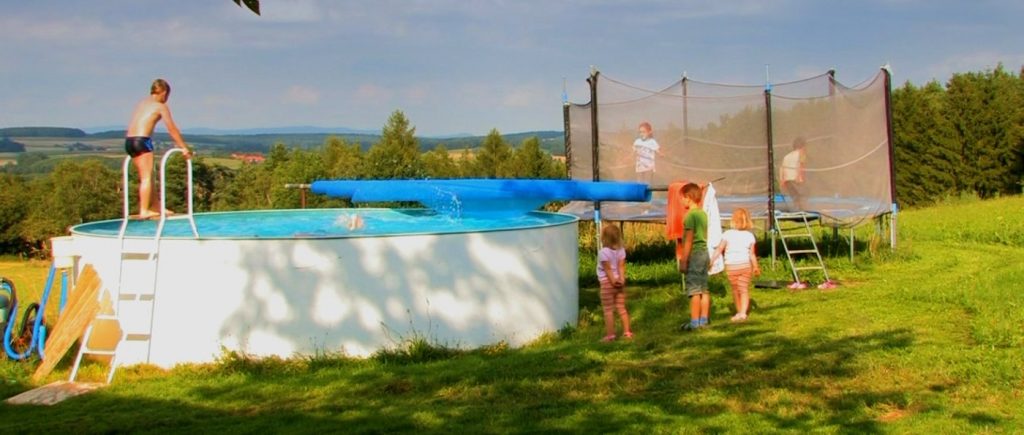 Bayerischer Wald Kinder Bauernhof mit Swimming Pool in Bayern