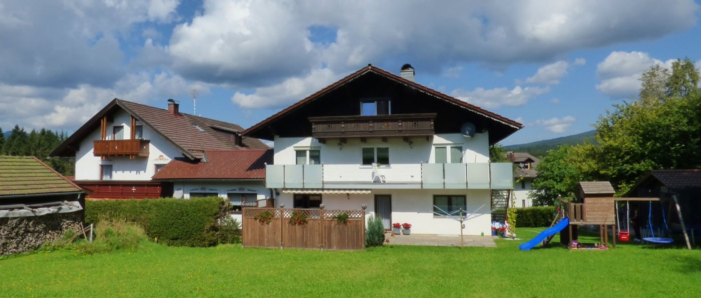 jutta-pension-lindberg-bayerischer-wald-zimmer-aussenansicht