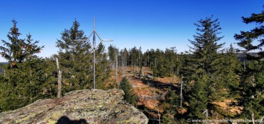 kiesruck-wanderung-buchenau-lindberg-gipfelkreuz-glaskreuz