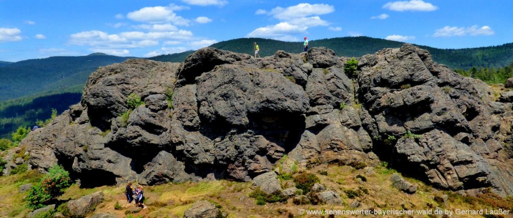 Sehenswürdigkeiten am Silberberg Bodenmais Felsen beim Gipfel