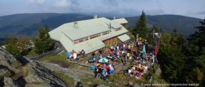 lam-osser-wanderung-berghuette-gipfel-aussichtspunkt