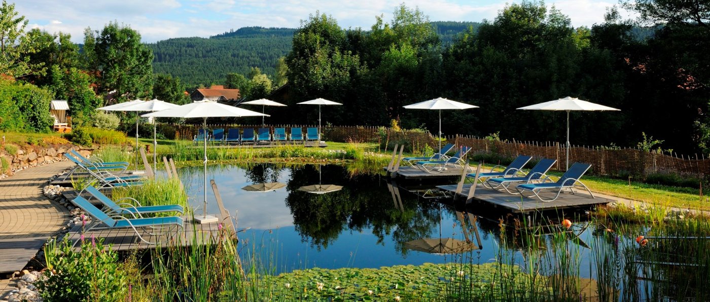 Wellnesshotel Lindenwirt in Unterried mit Schwimmteich Tageswellness im Landkreis Regen