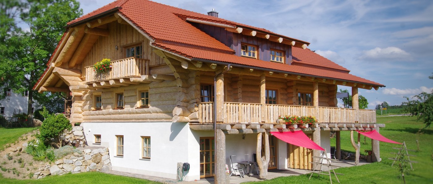 lugerhof-roding-luxus-holzhaus-bayern-blockhaus-mieten-deutschland