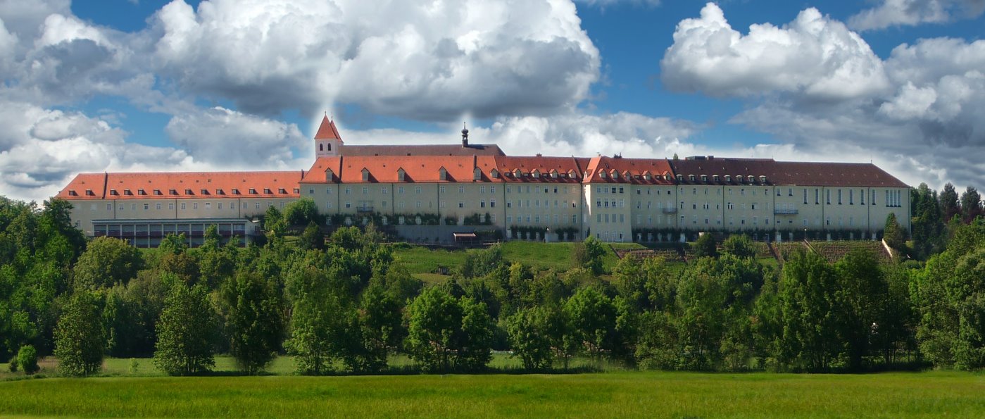 mallersdorf-ausflugsziele-kloster-sehenswuerdigkeiten-niederbayern-ansicht