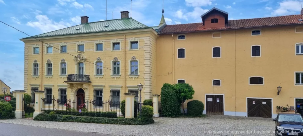 Sehenswürdigkeiten in Maxhütte-Haidhof Highlight Schloss Leonberg 