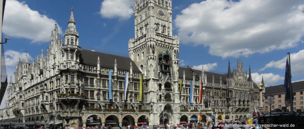 Städte Urlaub in Bayern Sehenswürdigkeiten in München Marienplatz