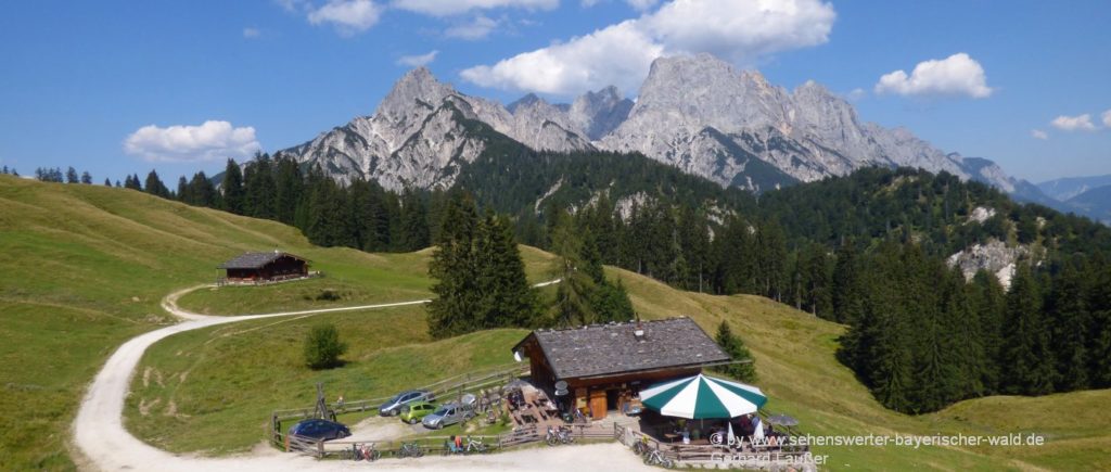 Bergwanderung zu Ausflugszielen in Österreich Sehenswürdigkeiten