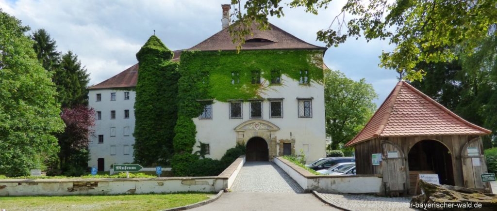 ortenburg-schloss-museum-wildpark-niederbayern-freizeitangebote