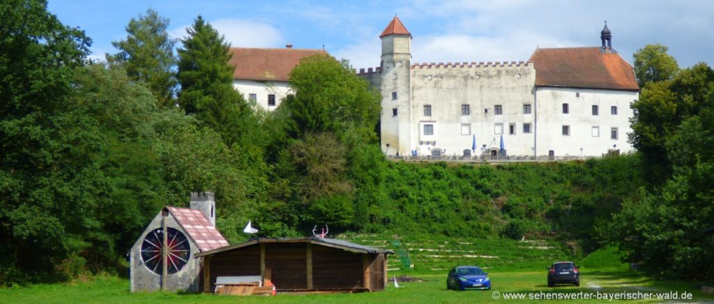 Ausflugsziele bei Fürstenzell Wildpark Schloß Ortenburg