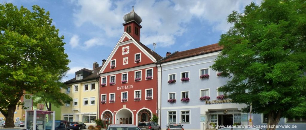 Sehenswürdigkeiten Ortenburg Ausflugsziele Rathaus Bild