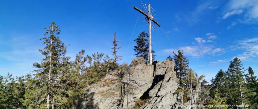 Insidertipp, das geheime Huberkreuz am Huberriegel Grenzsteig Osser Zwercheck Huberkreuz am Huberriegel Insidertipp