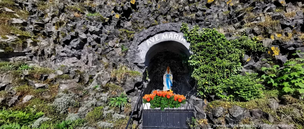 Mariengrotte in Parkstein Lourdesgrotte im Oberpfälzer Wald