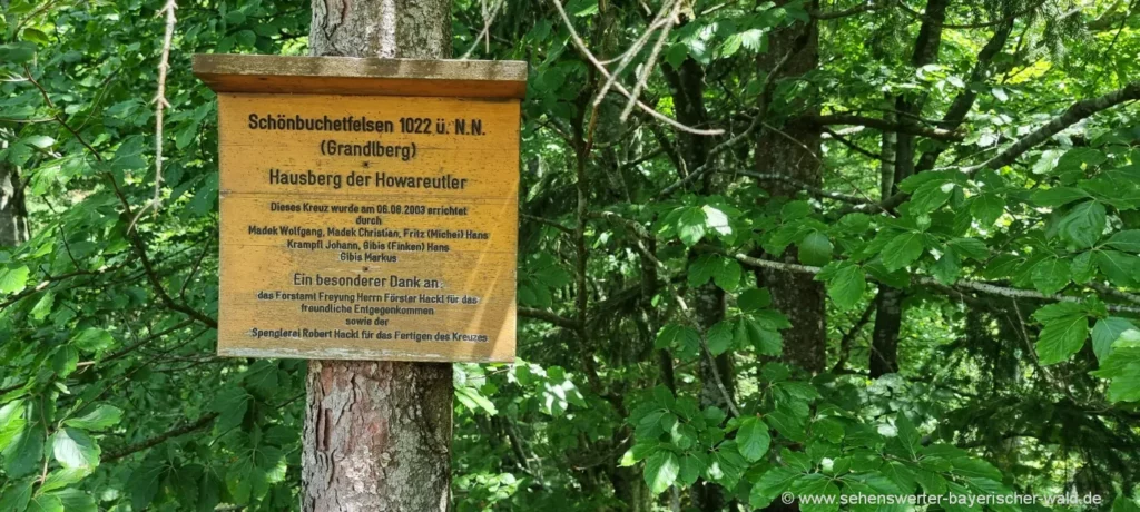 Schönebuchetfelsen im Annathaler Wald am Rundwanderung ab Philippsreut
