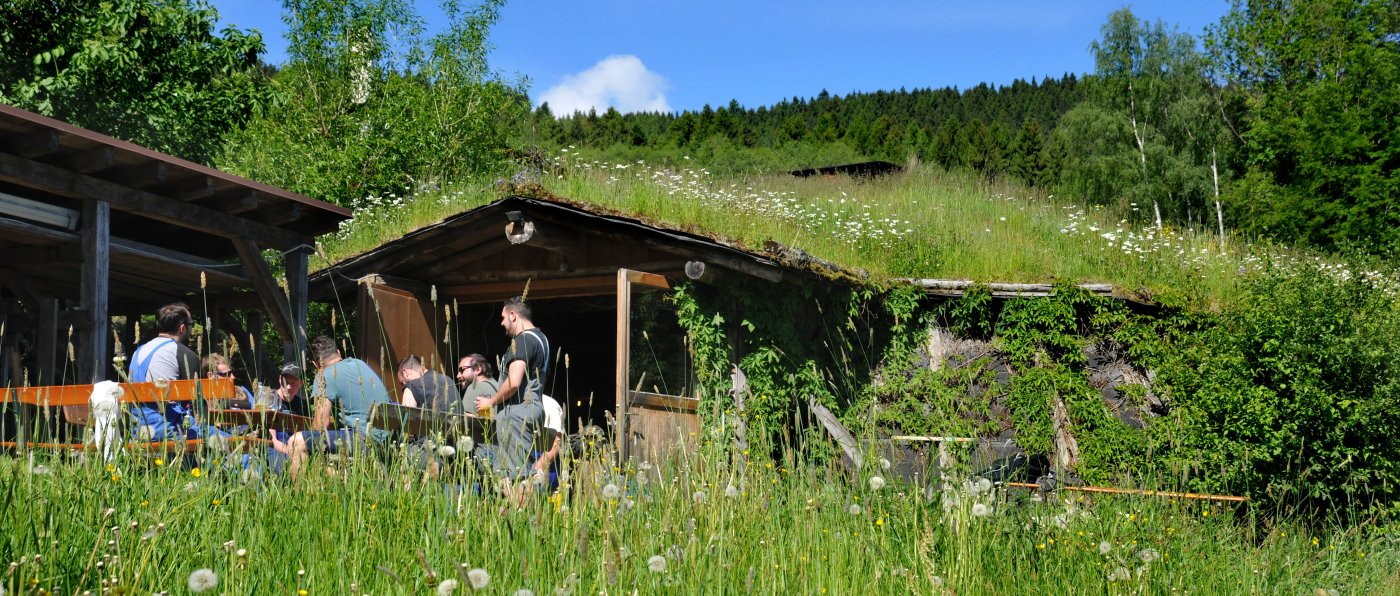 pröller-erdhütte-niederbayern-partylocation-bayerischer-wald-abenteuer