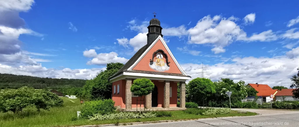 Kapelle Edelhausen am Regental Radweg