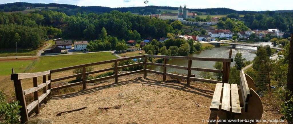 Ausblick auf das Kloster Reichenbach vom Aussichtspunkt Deifelsbuxn aus