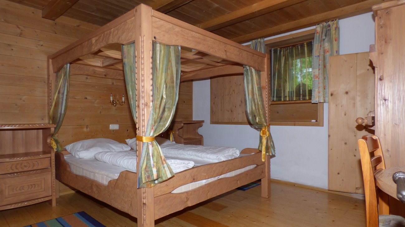 Bayerischer Wald Hütte mit Kachelofen Almhütte mit Sauna in Bayern mieten