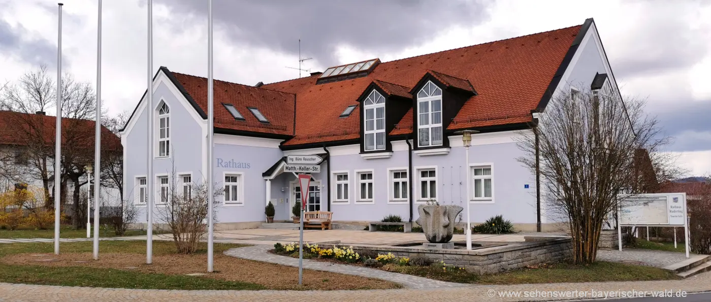 Ausflugsziele in Ruderting Sehenswürdigkeiten Rathaus