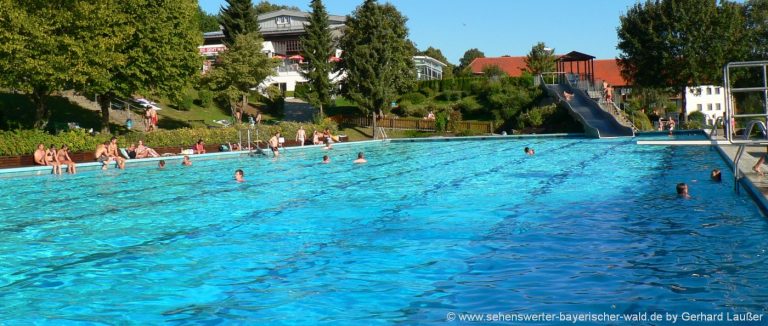 schwimmbad-bayerischer-wald-freizeitbad-schwimmen