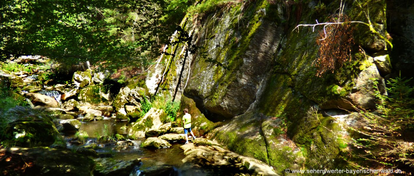 Wildromantische Steinklamm in Spiegelau ideal zum Wandern und Klettern im Bayerwald