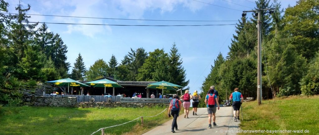 Berghütte Hanslhütte Gasthof für Wanderer in Riedelswald in der Urlaubsregion Sankt Englmar Hanslhütte Ausflugslokal am Hadriwa Höhenwanderweg