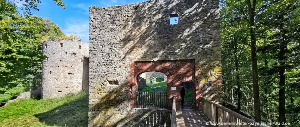 Wanderung Stamsried zur Burgruine und Felsenkanzel am Kettenberg