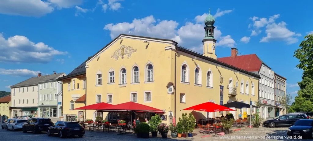 Sehenswürdigkeiten in Viechtach - Touristinfo am Stadtplatz