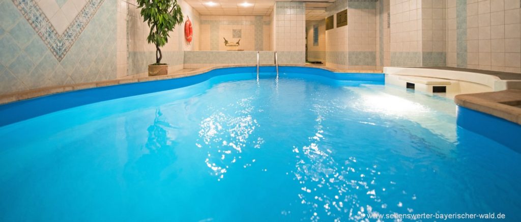 Landhotel mit Schwimmbad, Aussenpool oder Indoor Pool in Bayern Bayerischer Wald Landhotel mit Pool, Sauna, Schwimmbad, Aussenpool in Bayern