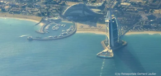 weltreisen-blog-dubai-segelhotel-burj-al-arab-luftbild-flugzeug